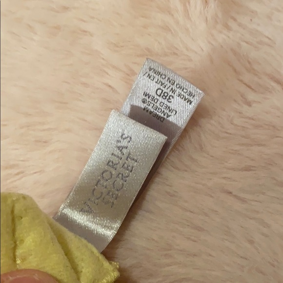 Victoria’s Secret Dream Angels Lined Demi Bra - Picture 6 of 6